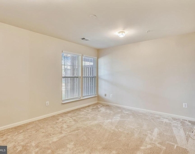 20606 Duck Pond Place - Photo Thumbnail 18