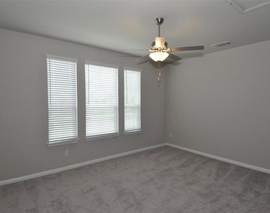 1621 Bella Dr - Photo Thumbnail 12