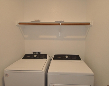 1621 Bella Dr - Photo Thumbnail 26