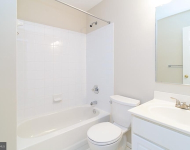 8459 Gold Sunset Way - Photo Thumbnail 13