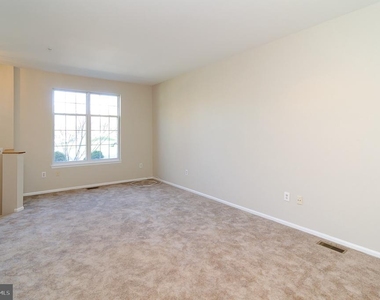 8459 Gold Sunset Way - Photo Thumbnail 9