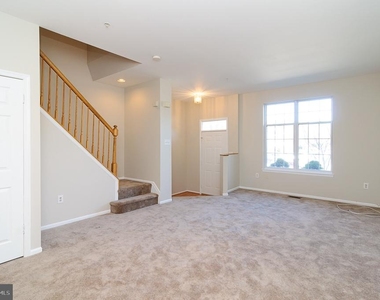 8459 Gold Sunset Way - Photo Thumbnail 6