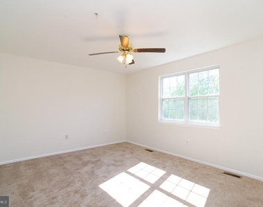 8459 Gold Sunset Way - Photo Thumbnail 10