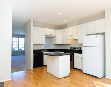 8459 Gold Sunset Way - Photo Thumbnail 1