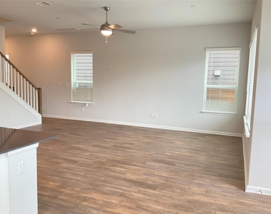 3000 Chisholm Trail Rd - Photo Thumbnail 8