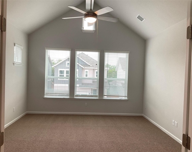 3000 Chisholm Trail Rd - Photo Thumbnail 9