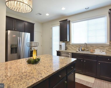 7019 Joann Khan Drive - Photo Thumbnail 17