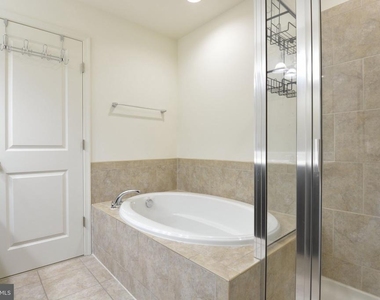 7019 Joann Khan Drive - Photo Thumbnail 23