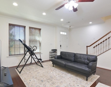 7019 Joann Khan Drive - Photo Thumbnail 8