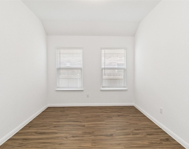 158 Coronella Dr - Photo Thumbnail 20