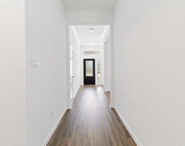 158 Coronella Dr - Photo Thumbnail 3