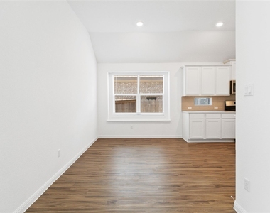 158 Coronella Dr - Photo Thumbnail 7