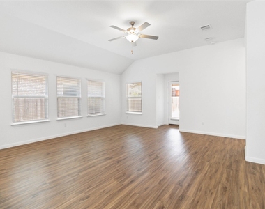 158 Coronella Dr - Photo Thumbnail 13