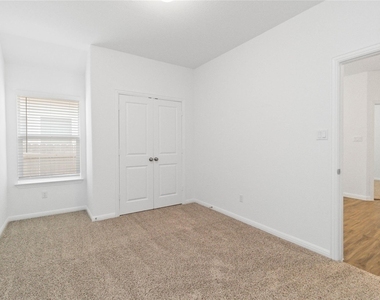 158 Coronella Dr - Photo Thumbnail 18