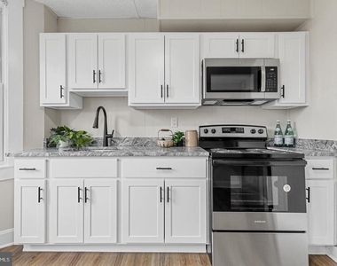 707 N Hickory Avenue - Photo Thumbnail 7