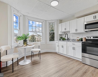 707 N Hickory Avenue - Photo Thumbnail 5