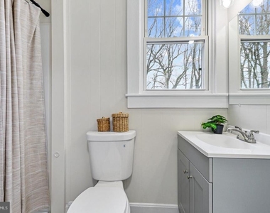 707 N Hickory Avenue - Photo Thumbnail 15