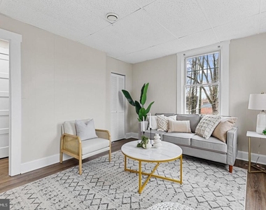 707 N Hickory Avenue - Photo Thumbnail 4