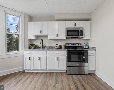 707 N Hickory Avenue - Photo Thumbnail 6