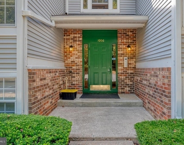 1006 Markham Court - Photo Thumbnail 29