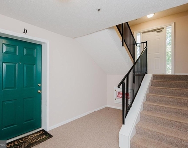 1006 Markham Court - Photo Thumbnail 31