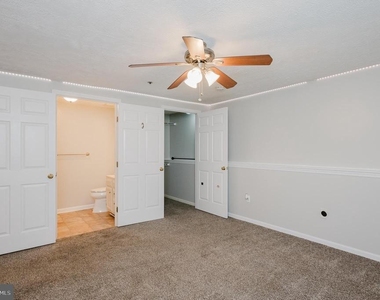 1006 Markham Court - Photo Thumbnail 14