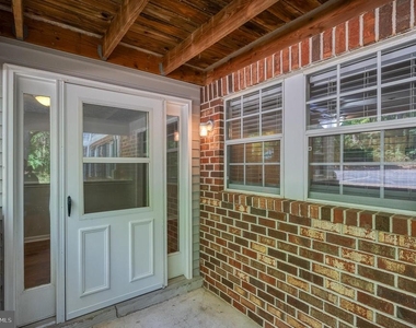1006 Markham Court - Photo Thumbnail 25