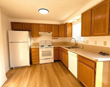 1463 Mobley Court - Photo Thumbnail 7