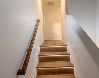 1463 Mobley Court - Photo Thumbnail 10