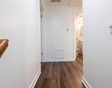 1463 Mobley Court - Photo Thumbnail 11