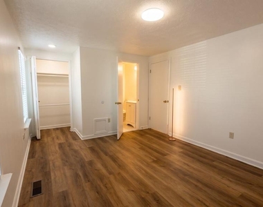 1463 Mobley Court - Photo Thumbnail 13