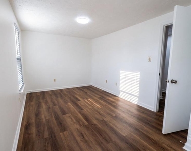 1463 Mobley Court - Photo Thumbnail 24