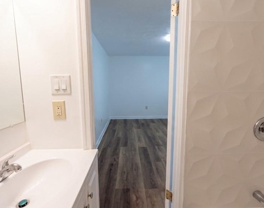 1463 Mobley Court - Photo Thumbnail 15