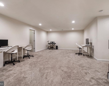 8514 Raptor Ridge Lane - Photo Thumbnail 19