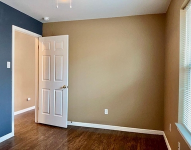 8605 Talyne Chaise Cir - Photo Thumbnail 11