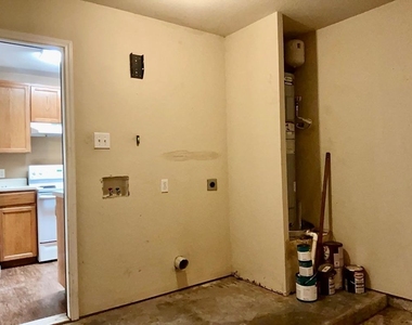 8605 Talyne Chaise Cir - Photo Thumbnail 16