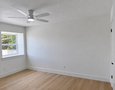 2904 Sweeney Ln - Photo Thumbnail 10