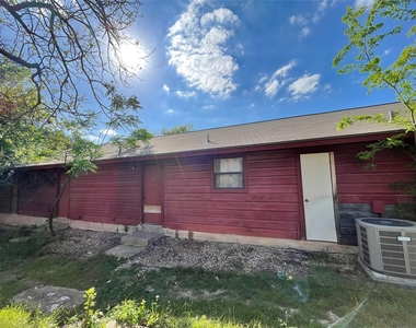 7402 Geneva Dr - Photo Thumbnail 15