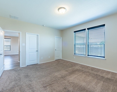 12416 Dwight Eisenhower St - Photo Thumbnail 13