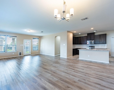 12416 Dwight Eisenhower St - Photo Thumbnail 4