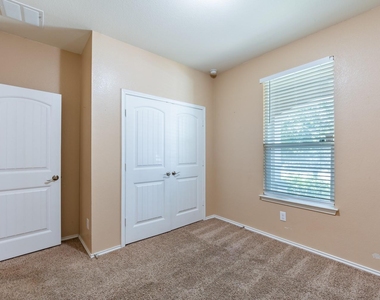 12416 Dwight Eisenhower St - Photo Thumbnail 11