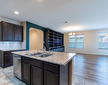 12416 Dwight Eisenhower St - Photo Thumbnail 6