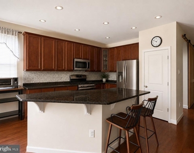 2860 Brunston Castle Lane - Photo Thumbnail 7