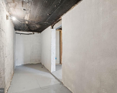 540 46th Street - Photo Thumbnail 23