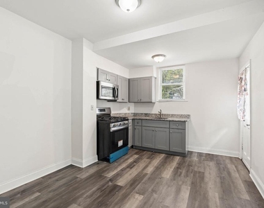 540 46th Street - Photo Thumbnail 13