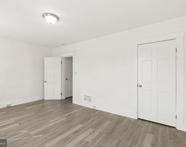540 46th Street - Photo Thumbnail 33
