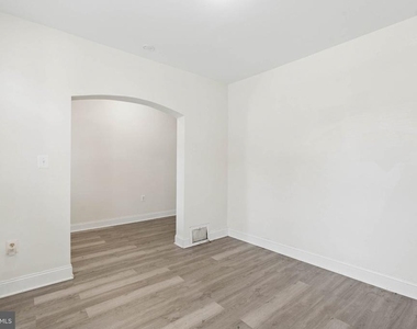 540 46th Street - Photo Thumbnail 9