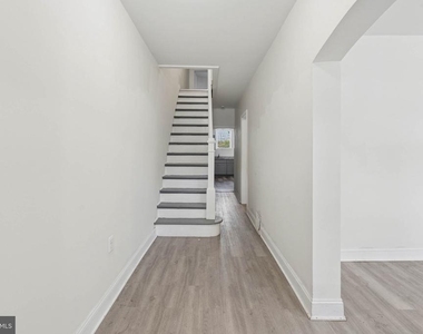 540 46th Street - Photo Thumbnail 7