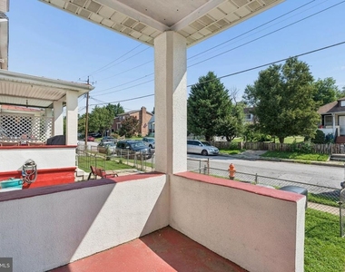 540 46th Street - Photo Thumbnail 6