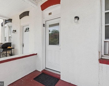 540 46th Street - Photo Thumbnail 5